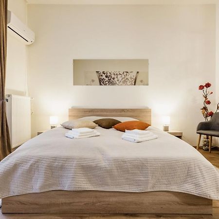 Downtown Charm With Balcony And Garden View Daire Budapeşte Dış mekan fotoğraf